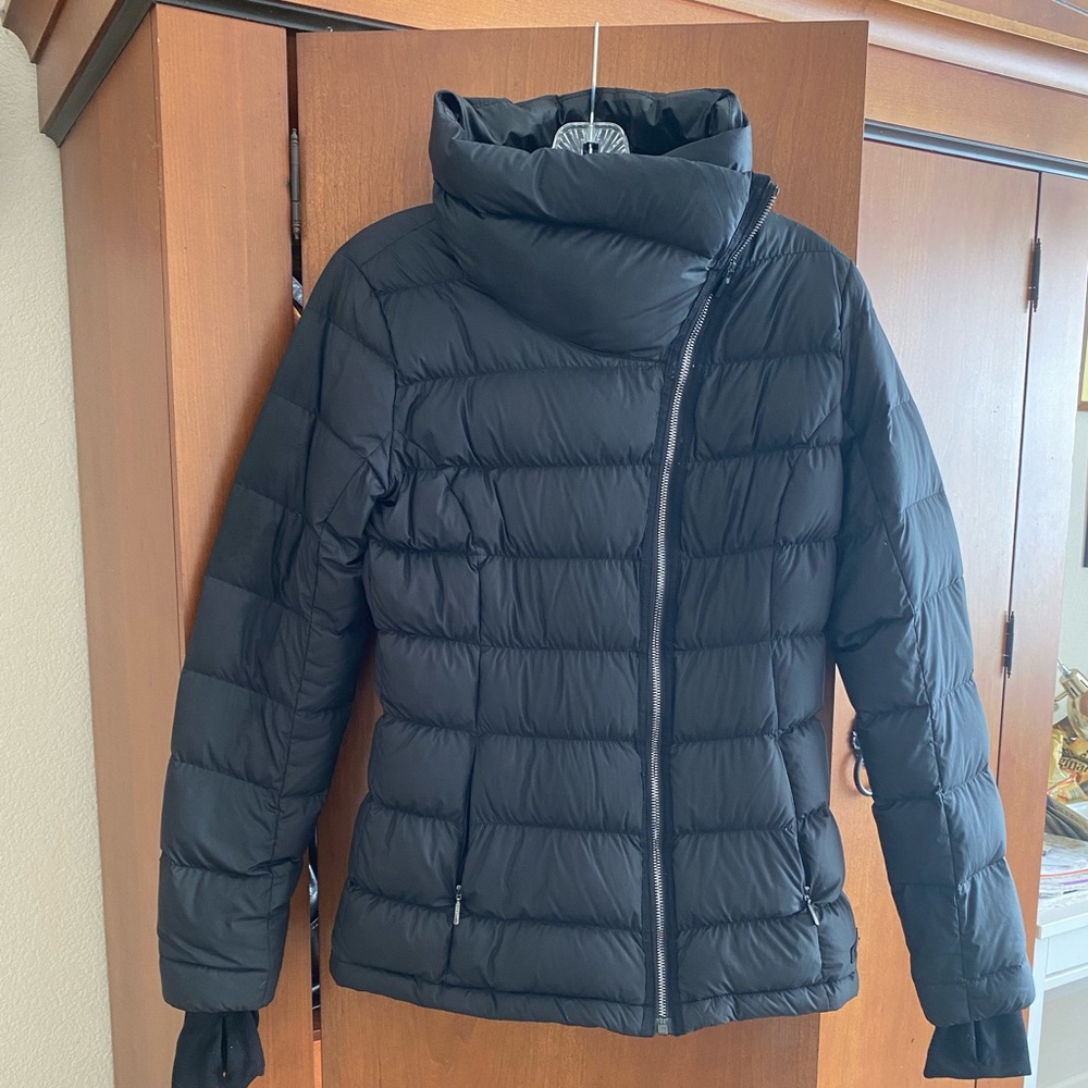 Athleta Downabout Puffer Jacket